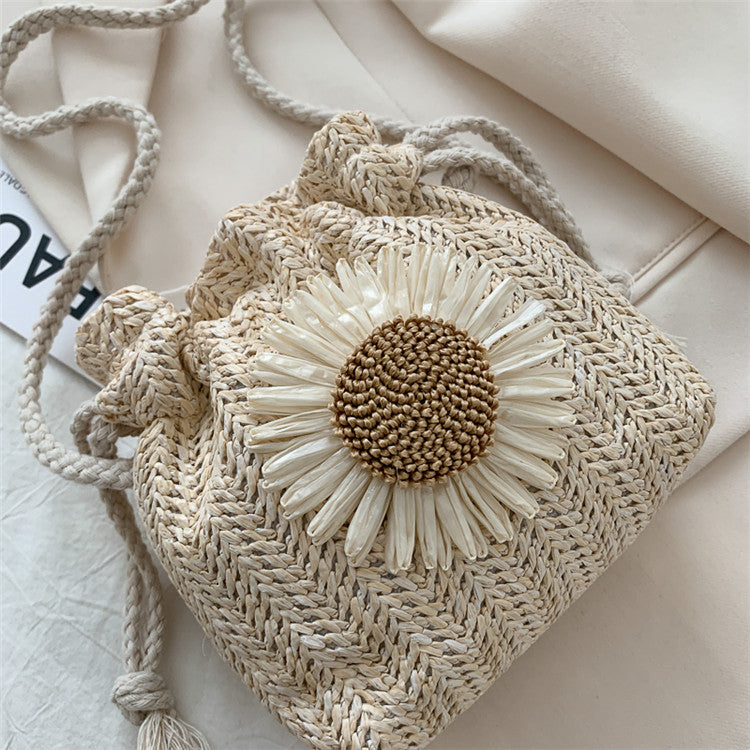 Woven Bag Women's Bag New Trendy Summer Straw Weave Cute Ins Bucket Bag Personality Girl One-Shoulder Messenger Bag