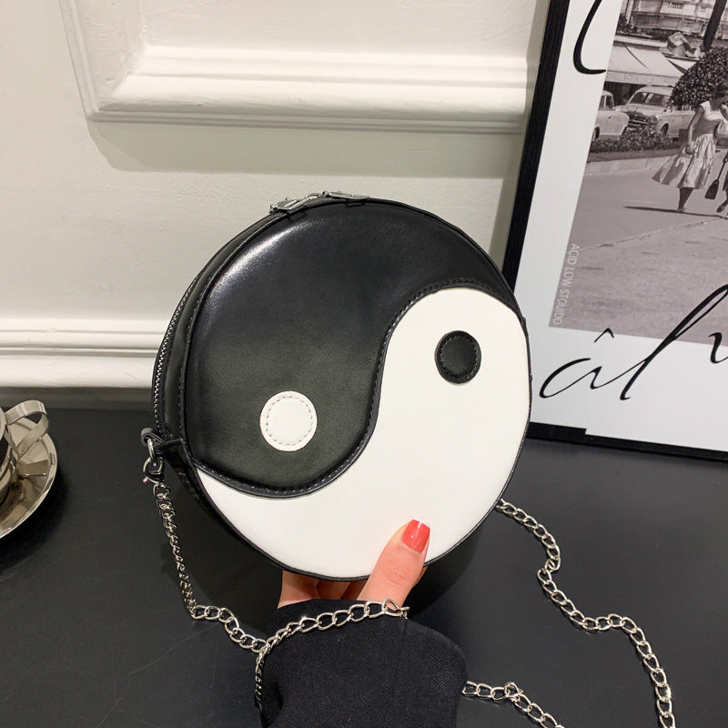 New Trendy Fashion Black And White Color Matching Small Round Bag Casual PU One Shoulder Messenger Girl Messenger Bag
